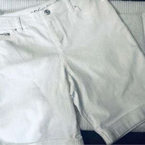 INC BRAND  new BERMUDAS ! NWT -10